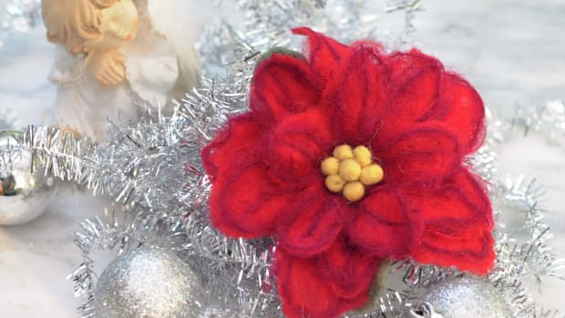 how-to-make-a-wet-felted-poinsettia