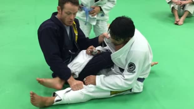 passing-5050-guard-for-bjj-and-taking-the-back