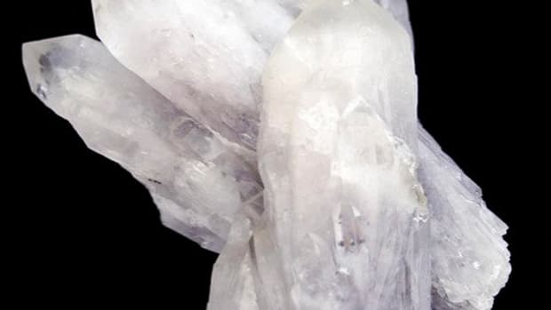 seven-healing-crystals-for-love-and-relationships