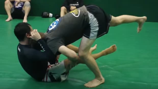 how-to-do-an-x-pass-in-bjj