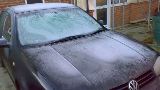 how-to-de-ice-your-windshield