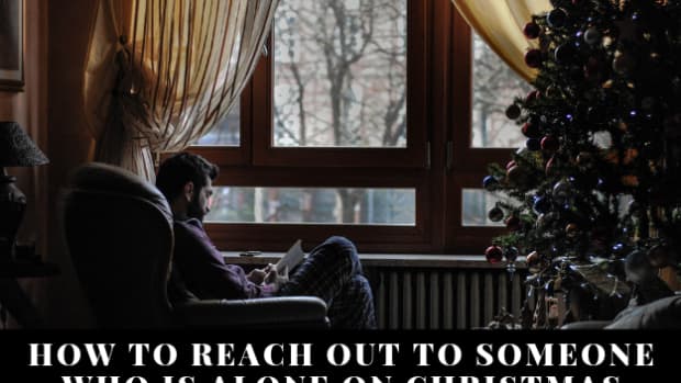 how-to-reach-out-to-people-who-may-be-alone-for-the-holidays