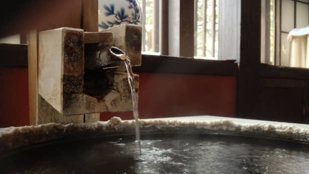 into-an-onsen-all-about-japanese-hot-springs