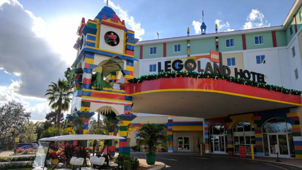 family-vacation-at-legoland-hotel-florida