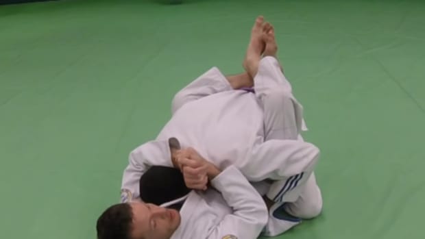 how-to-break-posture-in-closed-guard