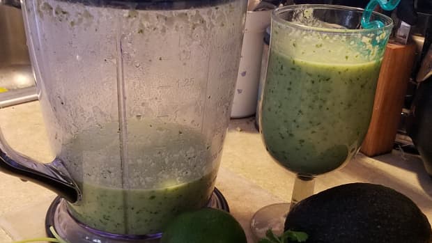 extreme-diabetes-management-cucumber-parsley-whey-protein-smoothie