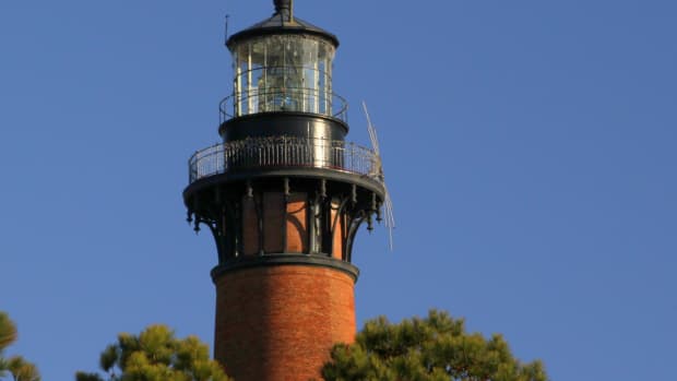lighthouses-in-poetry-a-poem