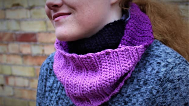ribbed-infinity-scarf-crochet-pattern