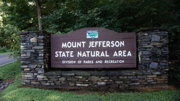 mount-jefferson-state-natural-park-west-jefferson-nc