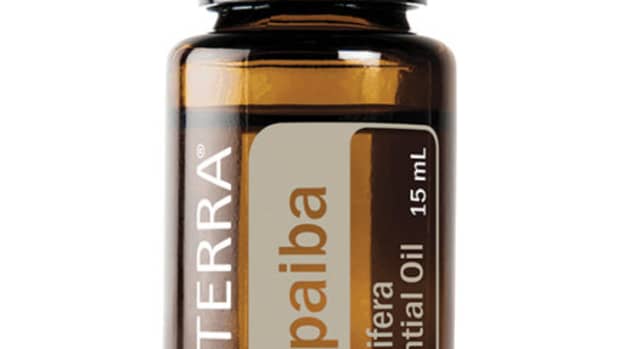 copaiba-essential-oil-aromatic-and-topical-benefits