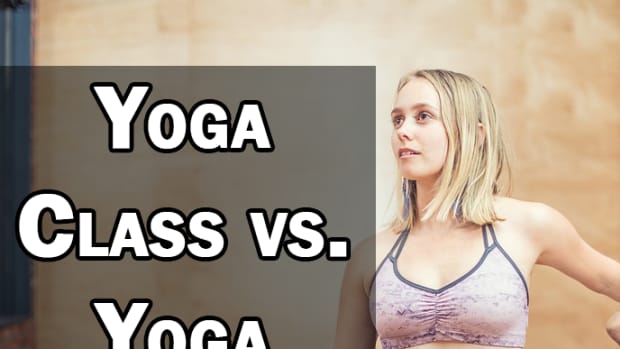 attending-yoga-class-vs-doing-yoga-at-home-which-is-right-for-you