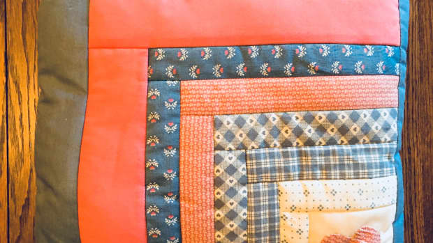 how-to-make-a-log-cabin-pillow-or-quilt-piece