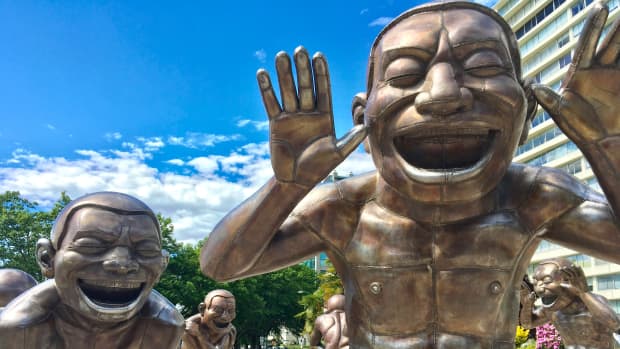 public-art-by-the-ocean-vancouver-statues-and-sculptures