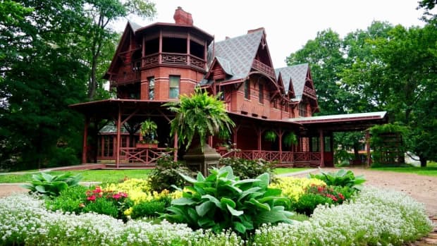 visiting-the-mark-twain-house-and-museum