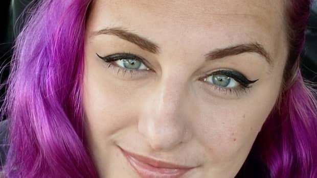 how-to-dye-your-hair-purple-a-review-of-arctic-fox-violet-dream-semi-permanent-hair-dye