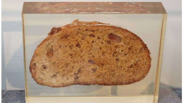 how-the-first-corned-beef-sandwich-in-space-was-smuggled-aboard-a-nasa-space-fligh