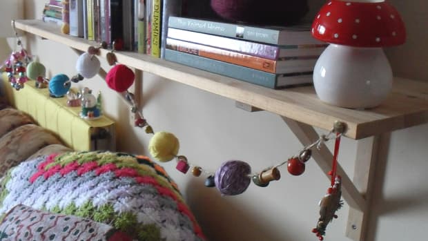 how-to-make-a-yarn-ball-garland