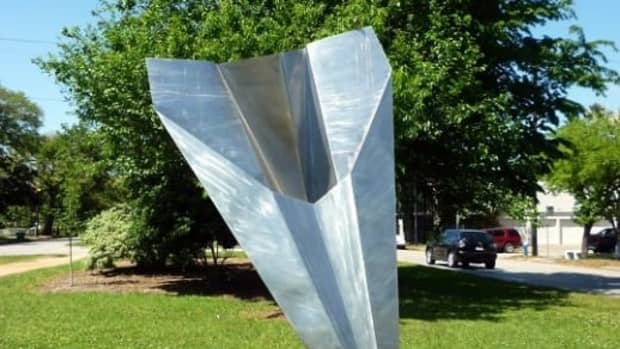 paper-airplanes-metal-sculpture-by-ed-wilson