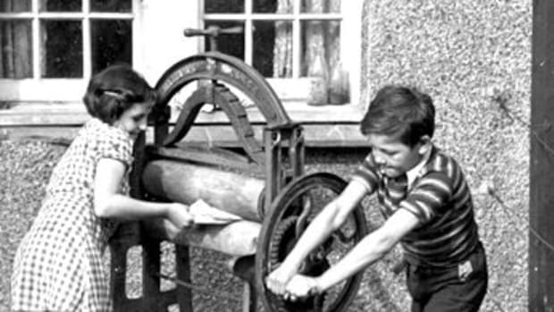 Working-Class Life in the 1940s: Washday - Owlcation
