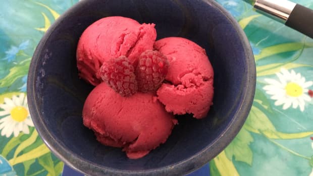 easy-loganberry-ice-cream