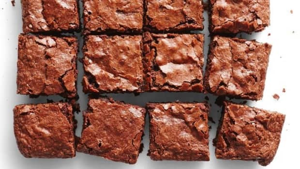 chewy-and-chocolaty-brownies