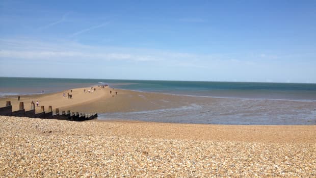 whitstable-in-kent-is-a-beach-town-with-a-quaint-old-fashioned-appeal