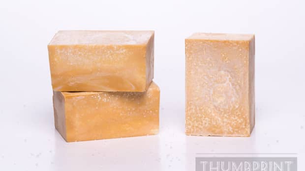 grapefruit-ginger-cold-process-salt-bar-soap-recipe