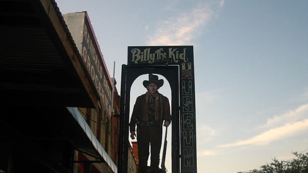 goin-down-in-a-blaze-of-glory-the-many-wild-west-adventures-of-billy-the-kid