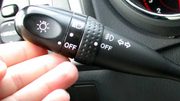 when-and-how-to-use-car-turn-signals-a-helpful-guide