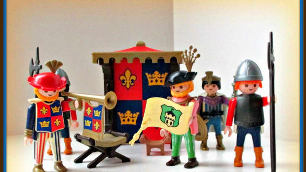 collecting-playmobil-medieval-figures-knights-kings-queen-vikings-and-castles