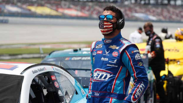 why-nascar-fans-need-to-show-bubba-wallace-jr-some-respect