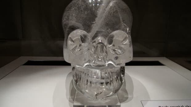the-mystery-of-the-crystal-skulls