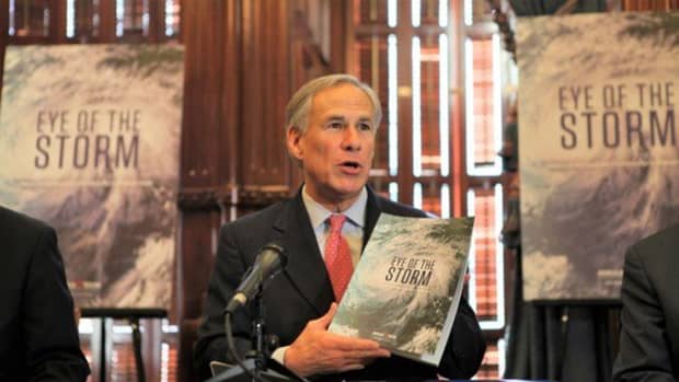 texas-governor-greg-abbott-dispatches-national-guard-to-mexican-border-to-meet-immigration-crisis