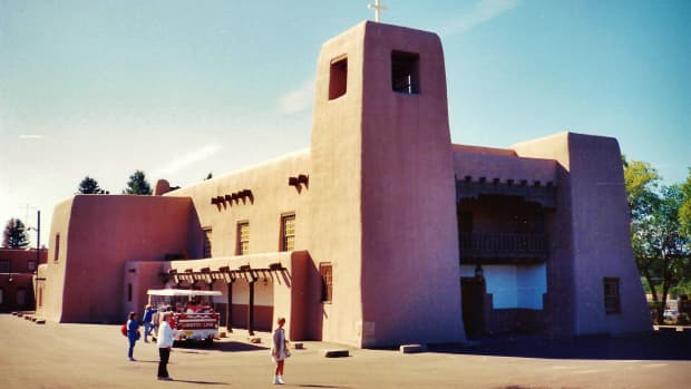 loretto-chapel-santa-fe-new-mexico-christo-rey-church-st-francis-cathedral-pictures-and-comparisons