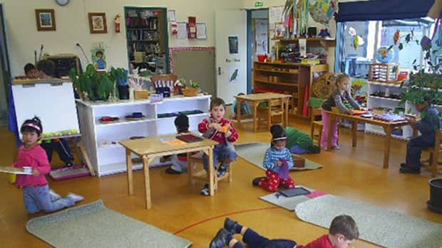 maria-montessori-and-her-montessori-method-of-teaching