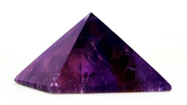how-to-use-water-to-cleanse-crystals