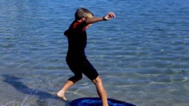 what-is-skimboarding-2