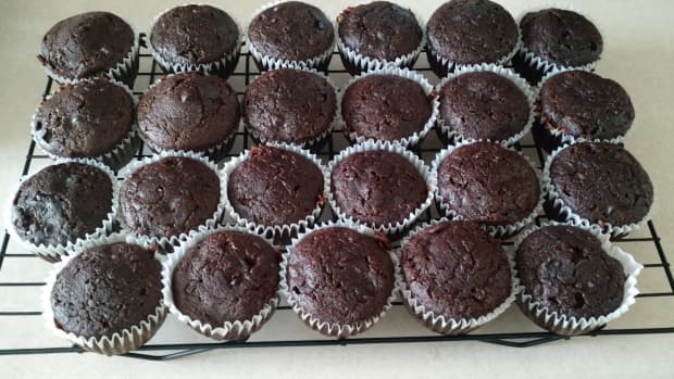 delicious-and-healthy-chocolate-zucchini-muffins