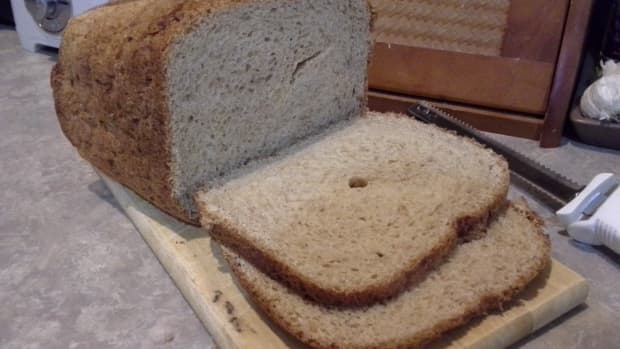 delicious-gluten-free-almond-sandwich-bread