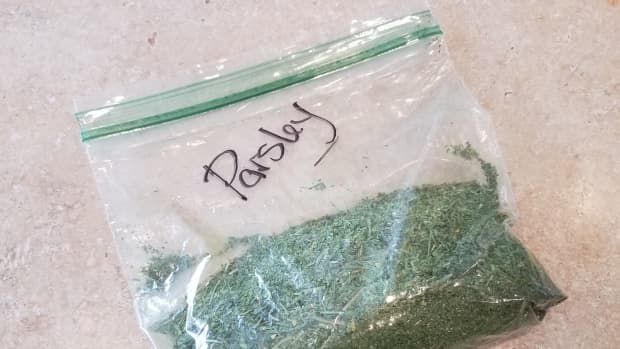 making-your-own-dried-parsley-at-home