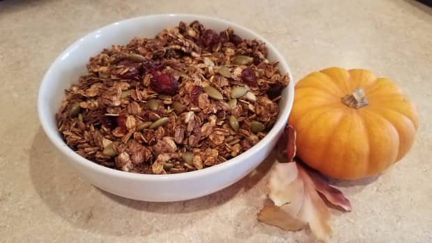 homemade-pumpkin-spice-granola-for-the-fall
