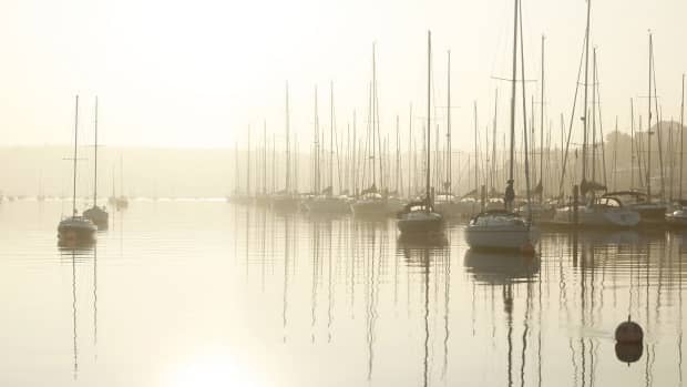 how-to-pick-up-free-internet-on-a-sailboat-with-ultra-long-range-wifi
