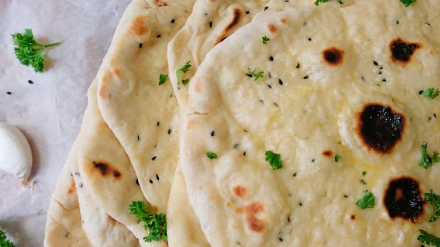 the-best-vegan-garlic-naan-bread-recipe