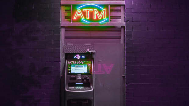 how-to-avoid-or-reduce-atm-fees