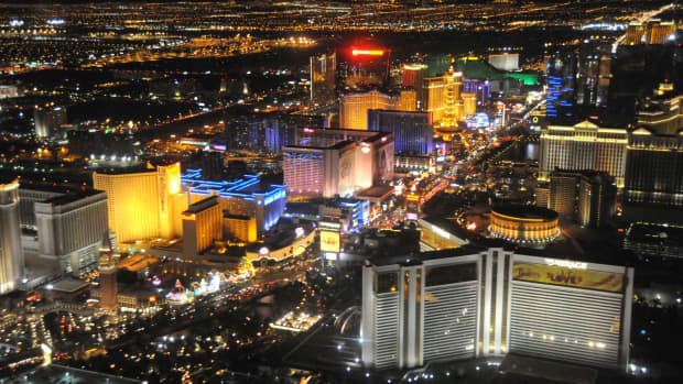 the-best-hotels-for-a-good-walk-in-las-vegas