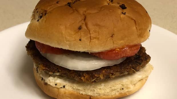 vegan-friendly-veggie-burger