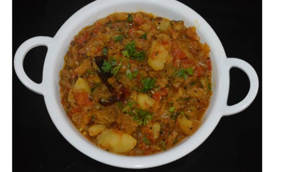 bengali-style-cabbage-and-potato-curry