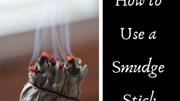 how-to-use-a-smudge-stick