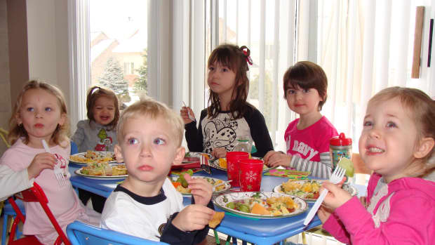 potluck-playdates-save-money-on-food-and-fun-with-your-kids