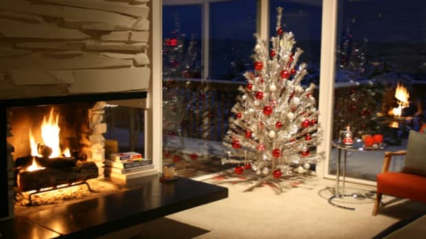 vintage-aluminum-christmas-trees